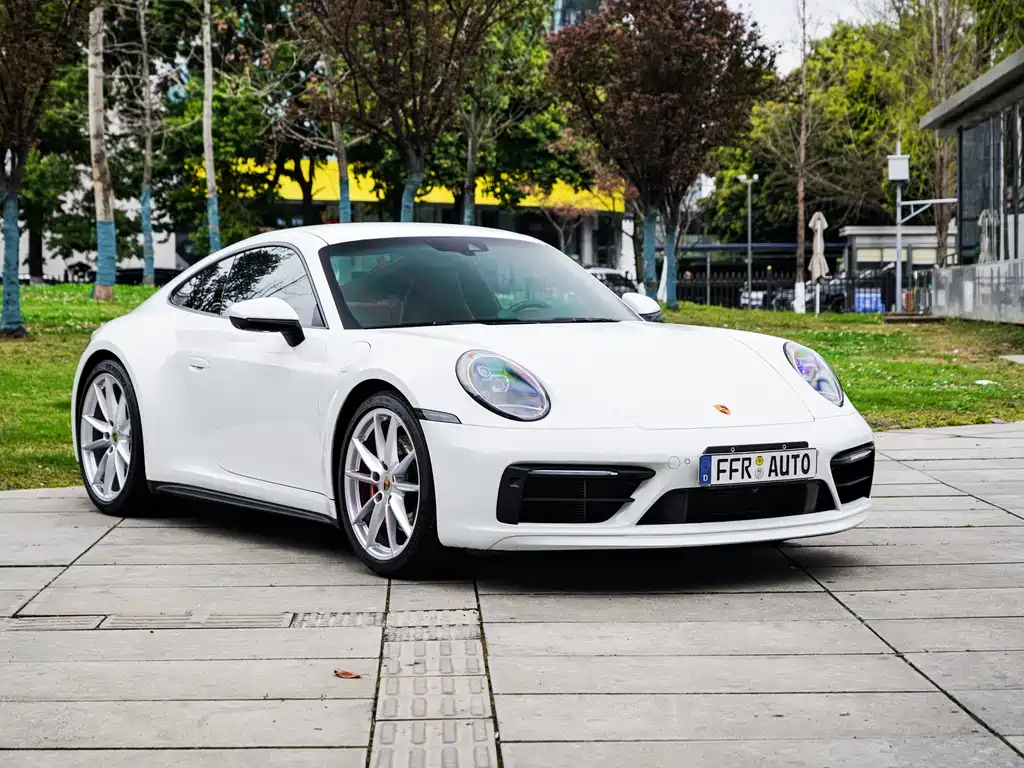 Porsche 911 2023