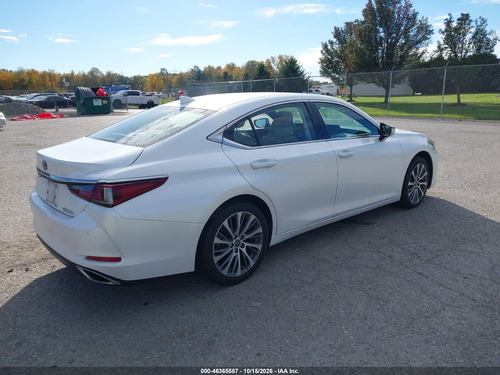 Lexus ES 2021