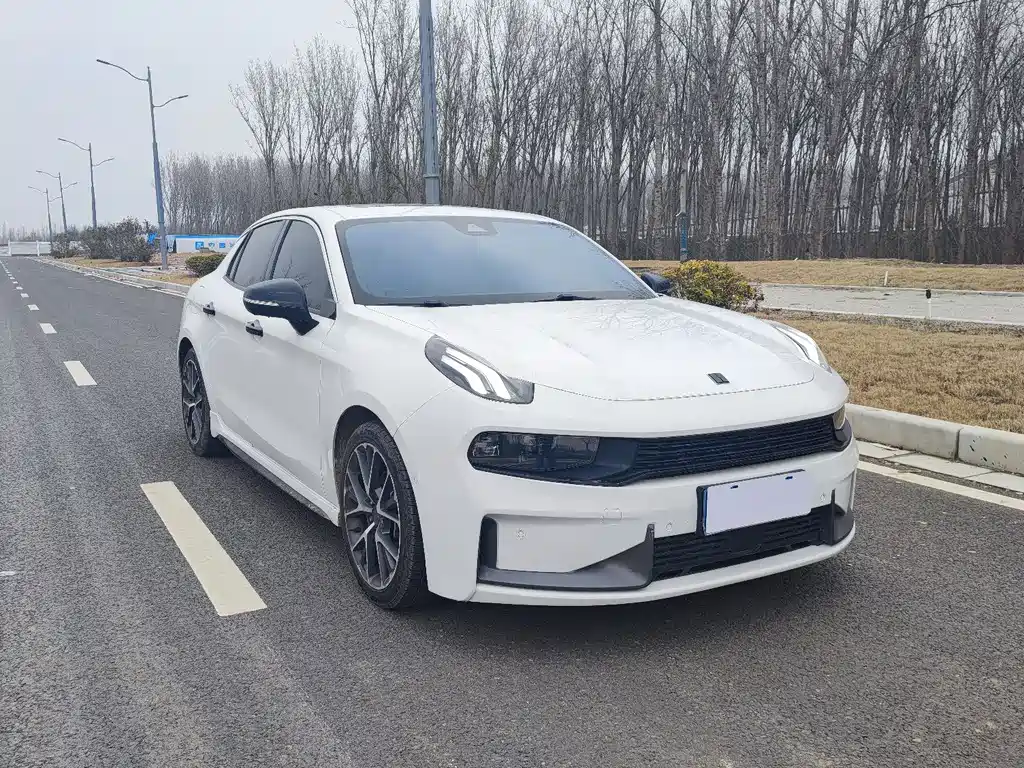 Lynk & Co 03 2022