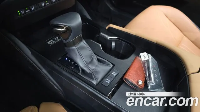 Lexus ES 2023