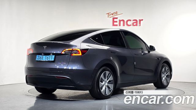 Tesla Model Y 2021