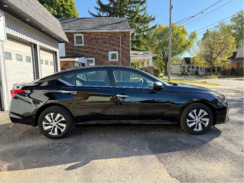 Nissan Altima 2024