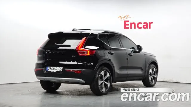 Volvo XC40 2023