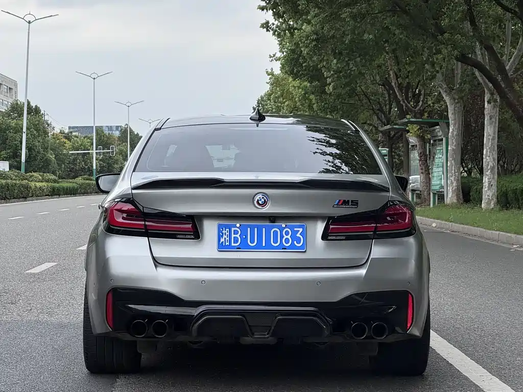 BMW M5 2021