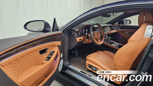 Bentley Continental 2021