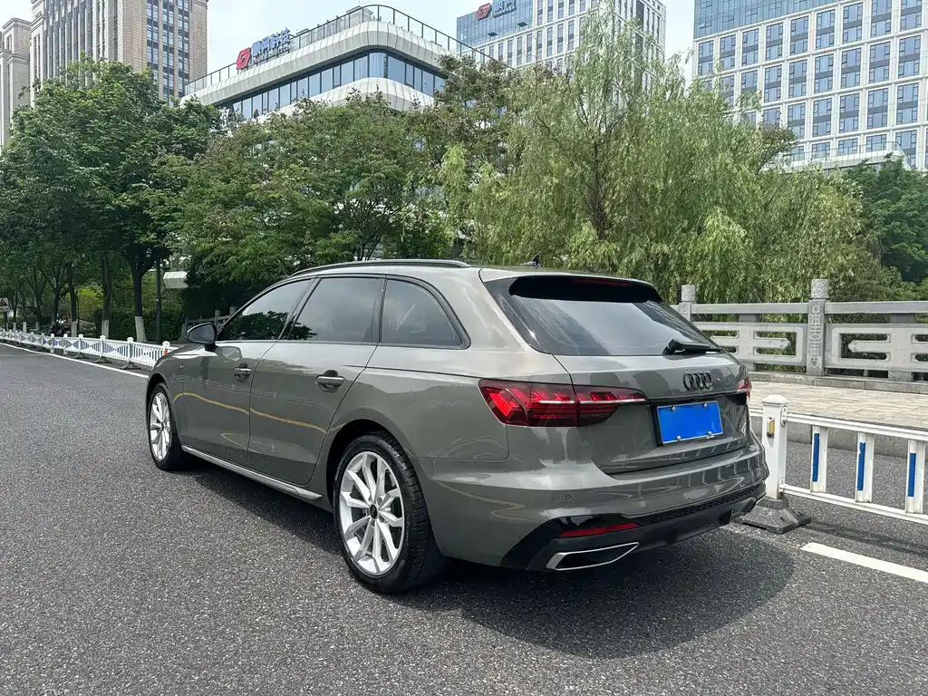 Audi A4 2024
