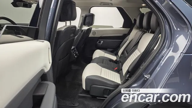 Land Rover Discovery 2025