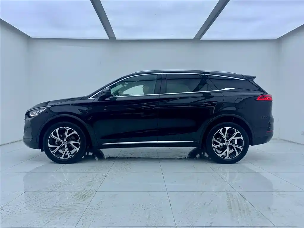 BYD Tang 2025