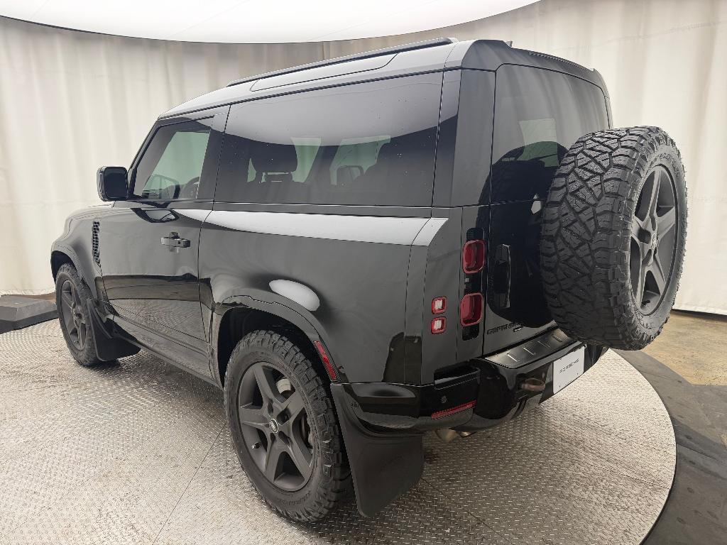 Land Rover Defender 2023