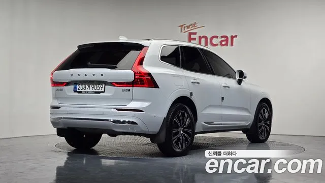Volvo XC60 2022