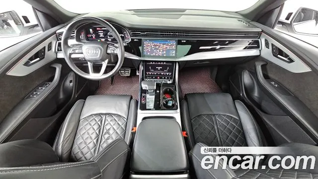 Audi Q8 2021