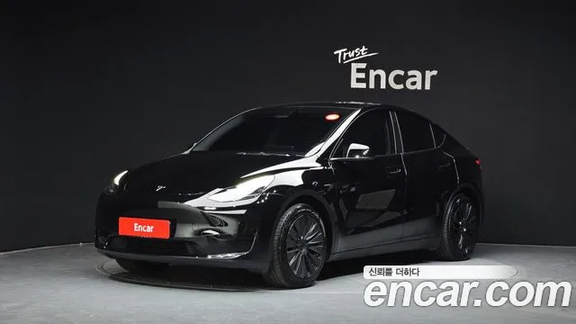 Tesla Model Y 2023