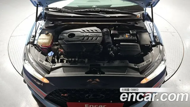 Hyundai Veloster 2020
