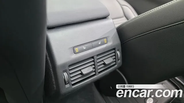 Land Rover Discovery Sport 2025