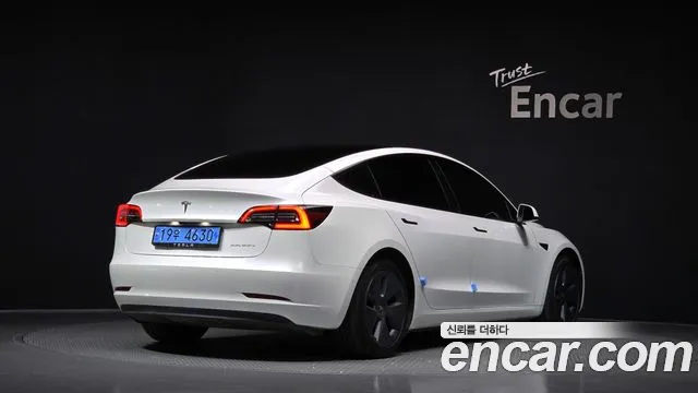 Tesla Model 3 2022