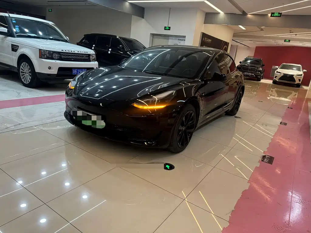 Tesla Model 3 2023