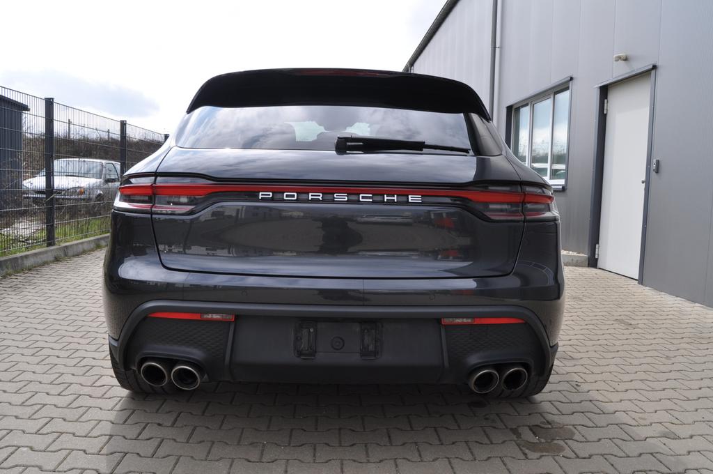 Porsche Macan 2021
