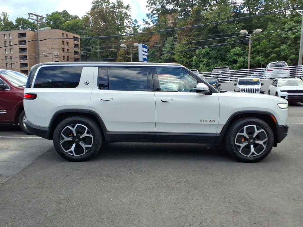 Rivian R1S 2024