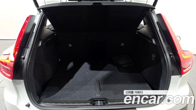 Volvo XC40 2024
