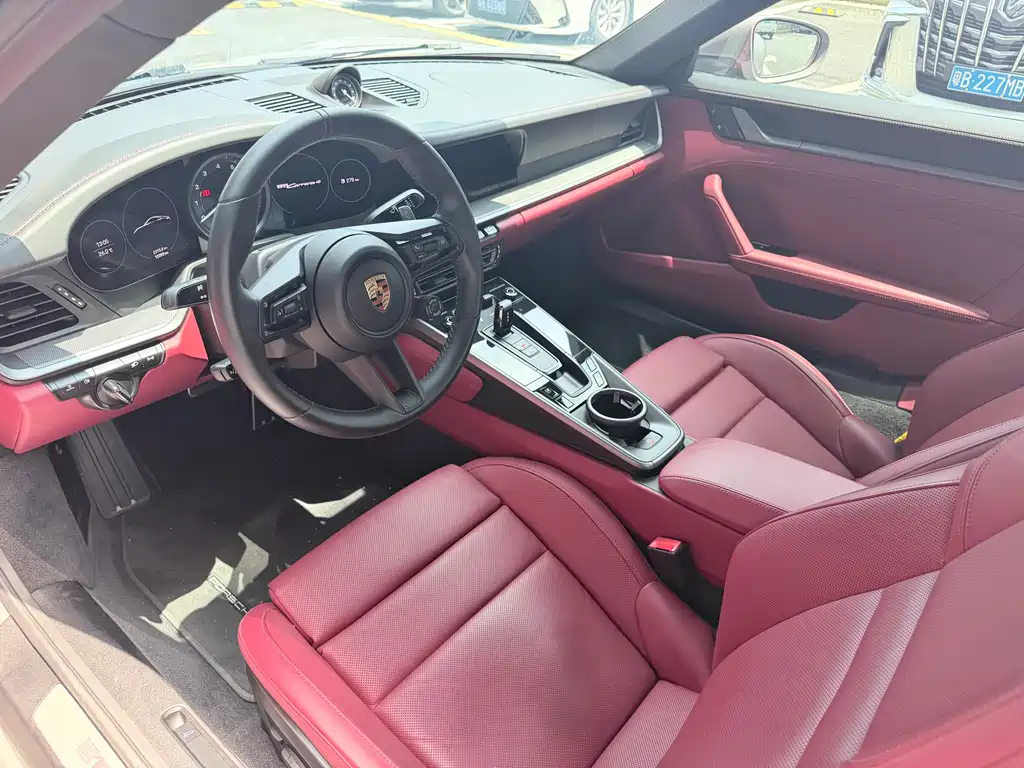 Porsche 911 2024