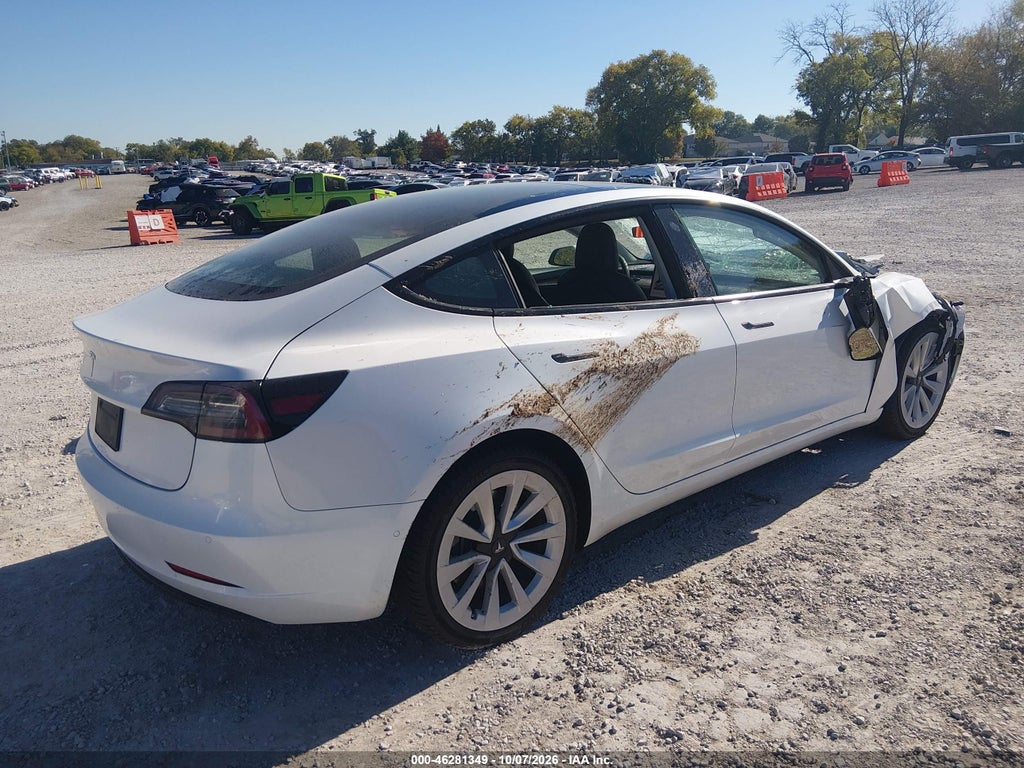 Tesla Model 3 2022