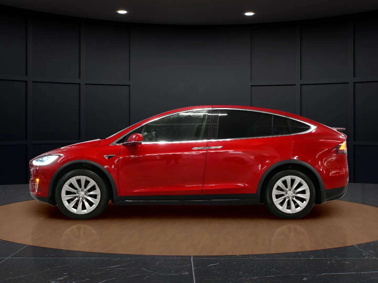 Tesla Model X 2020