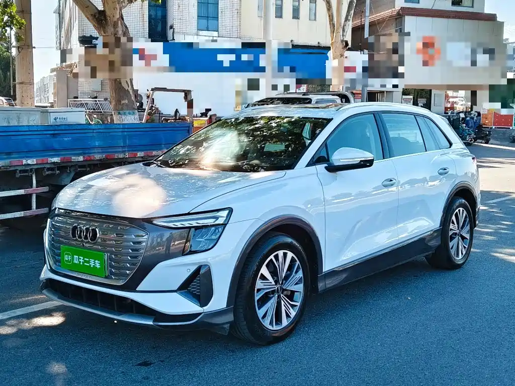 Audi Q5 e-tron 2025
