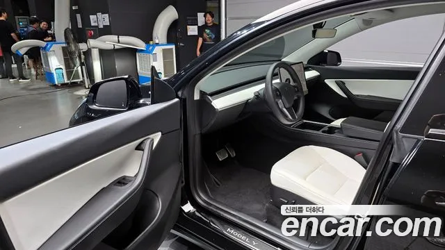 Tesla Model Y 2021