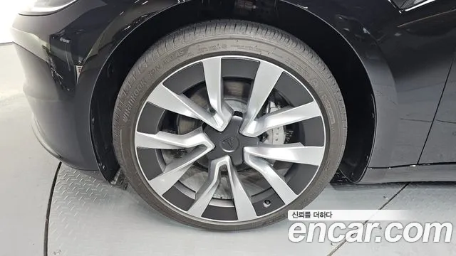 Tesla Model 3 2024