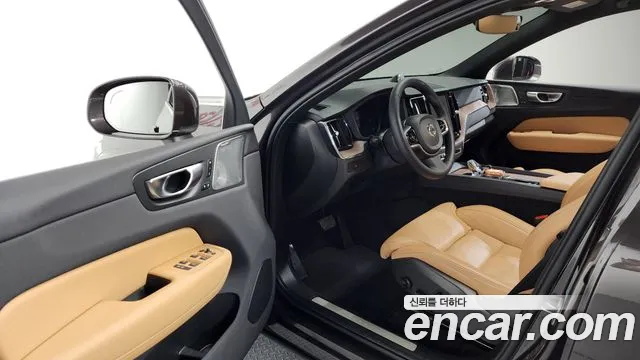 Volvo XC60 2024