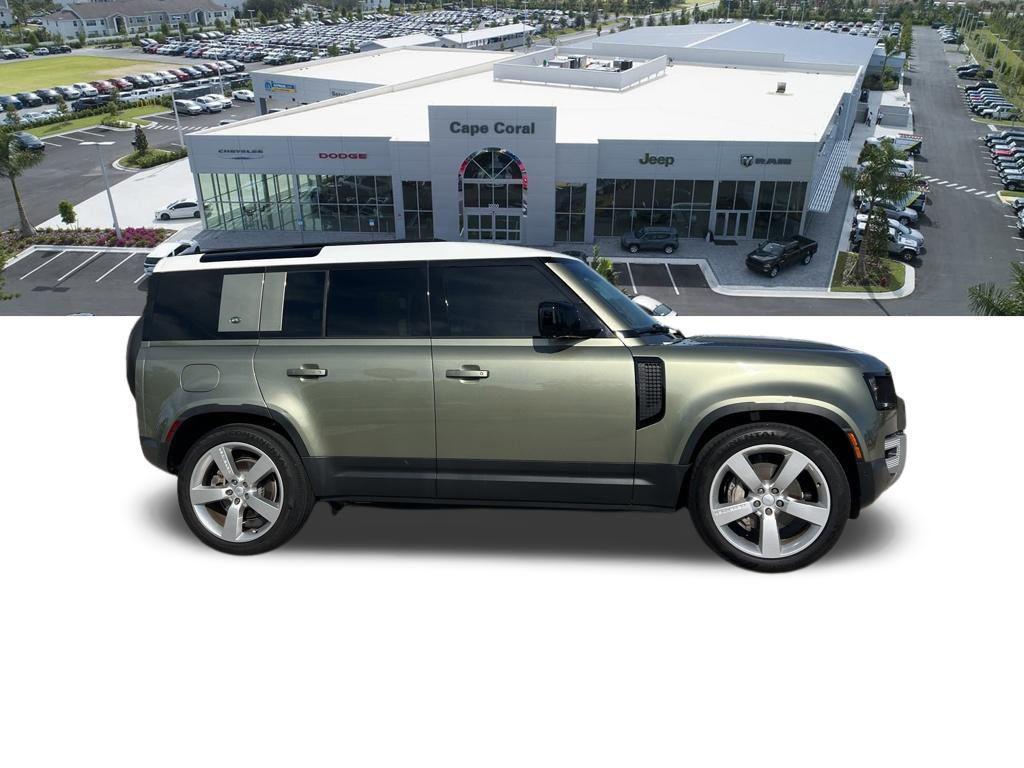 Land Rover Defender 2024