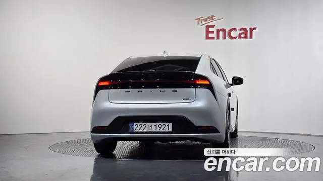 Toyota Prius 2024