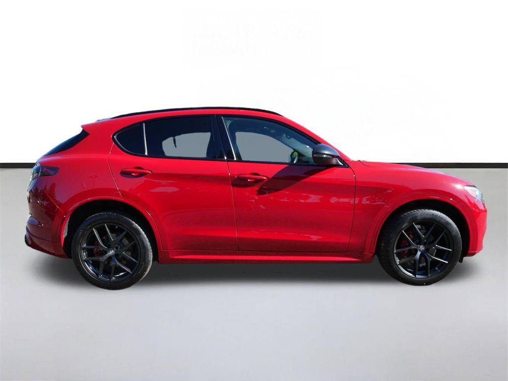Alfa Romeo Stelvio 2021