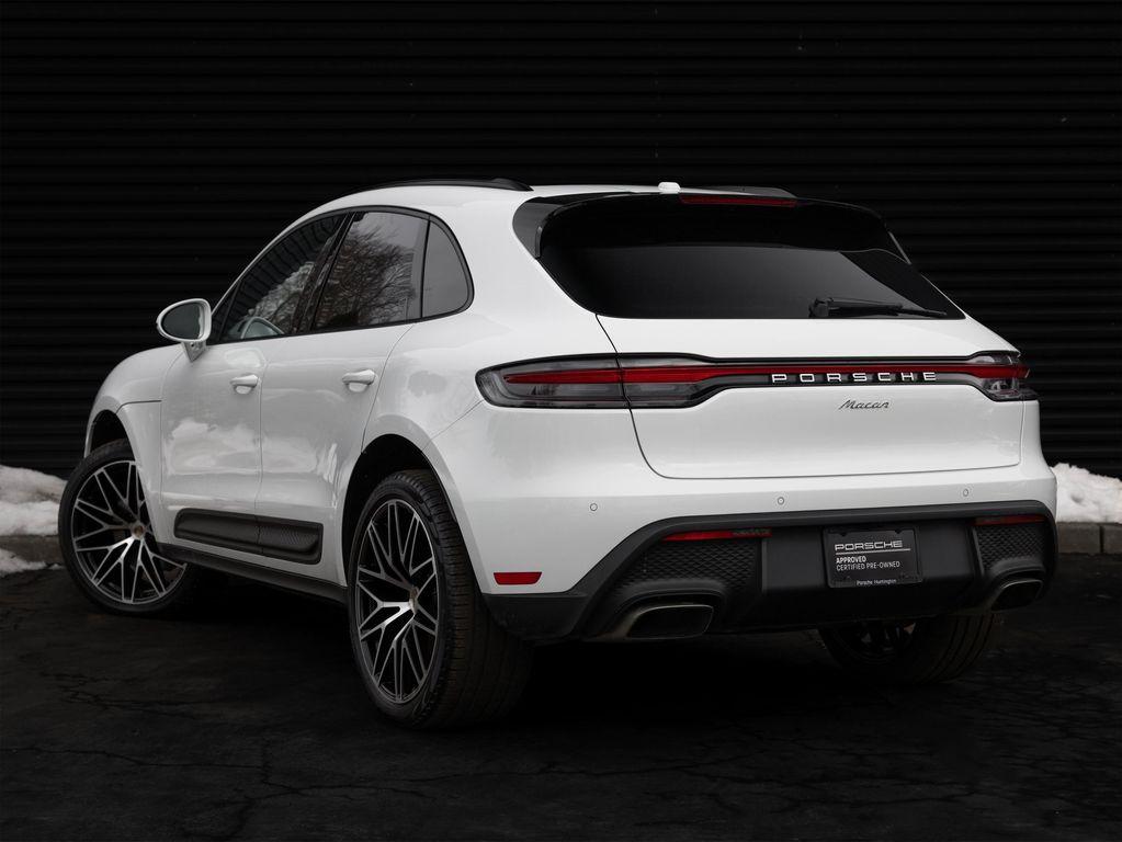 Porsche Macan 2025