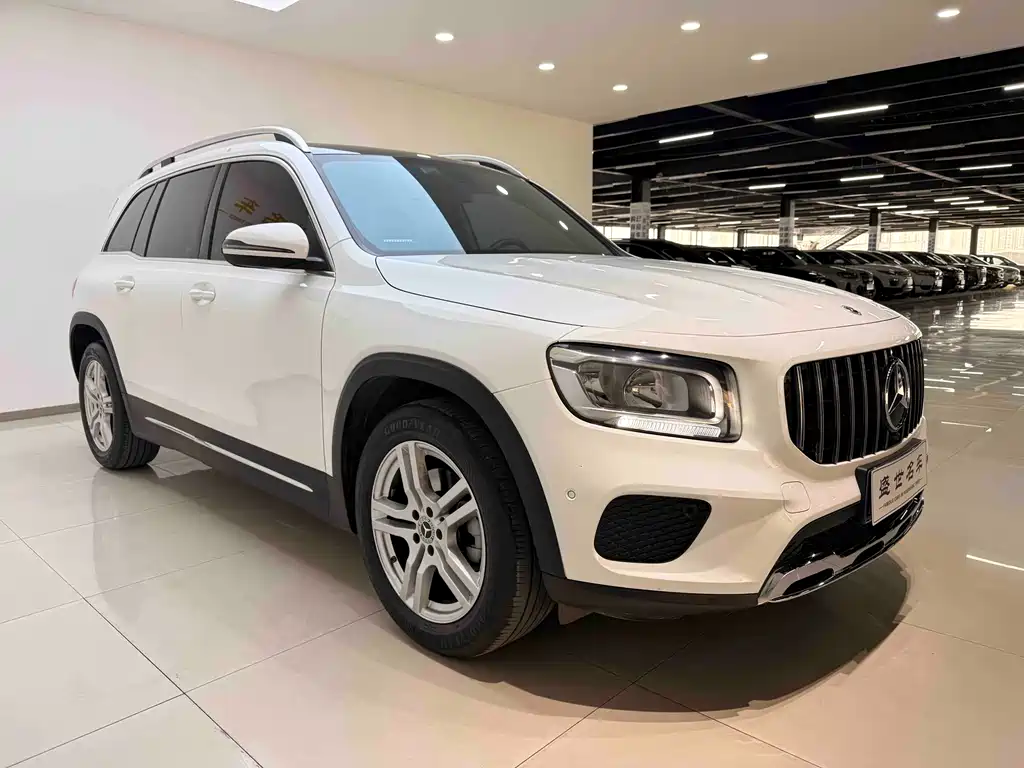 Mercedes-Benz GLB 2021