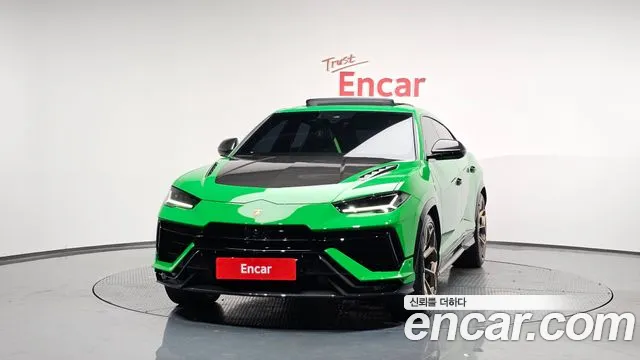 Lamborghini Urus 2024