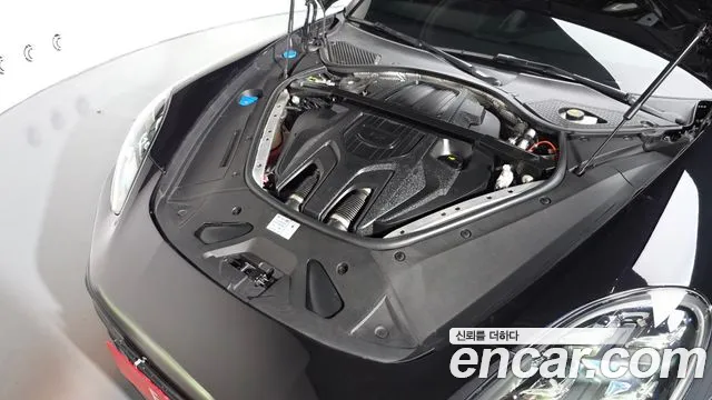 Porsche Panamera 2021