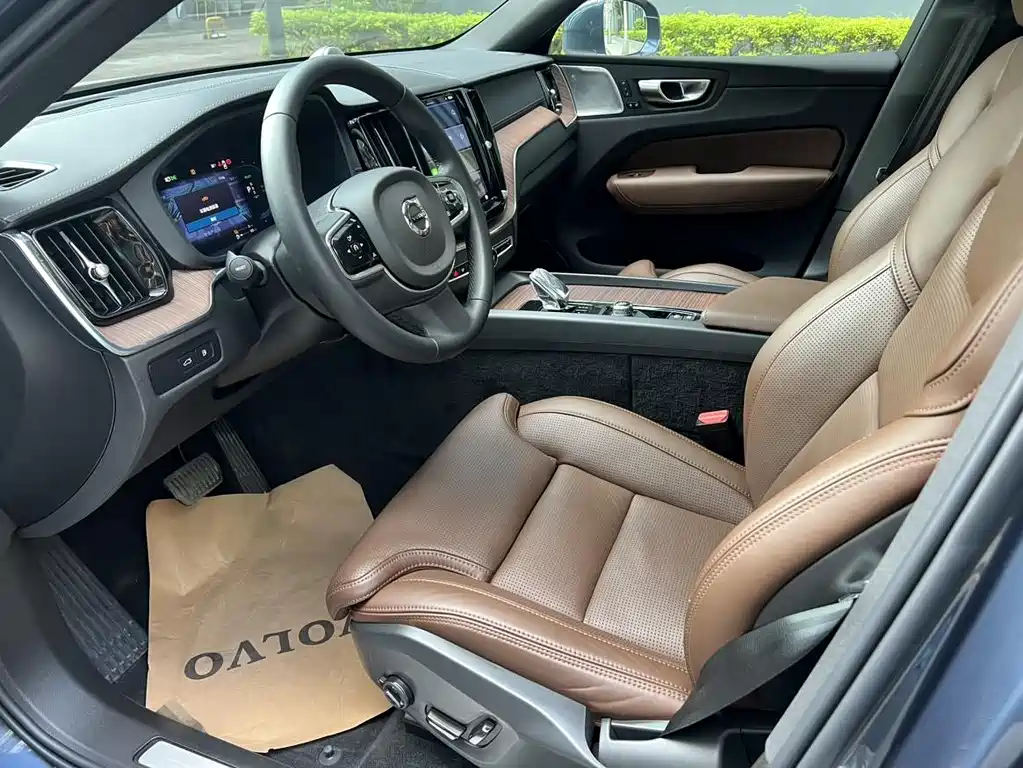 Volvo XC60 2024