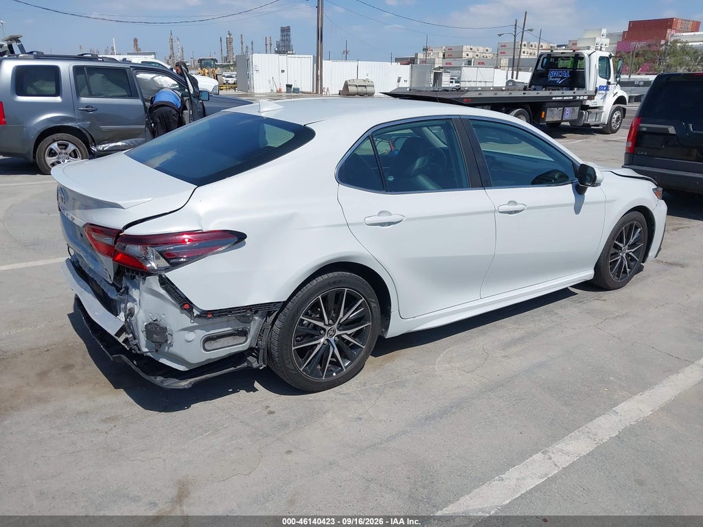 Toyota Camry 2022