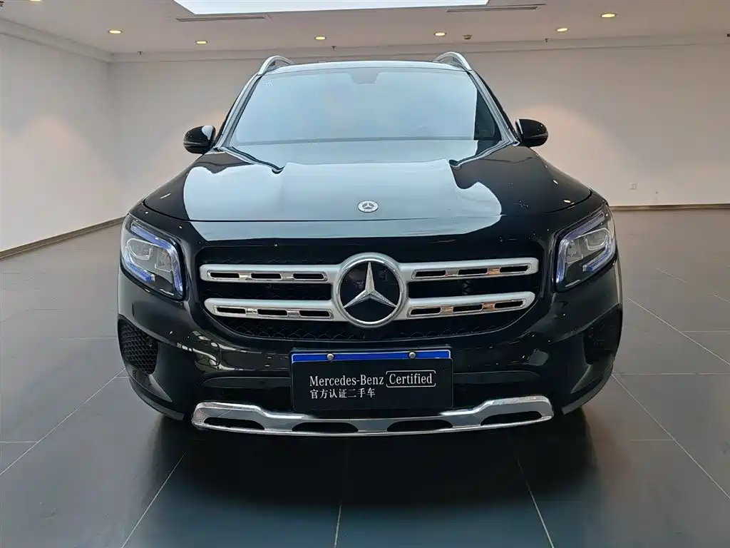 Mercedes-Benz GLB 2023
