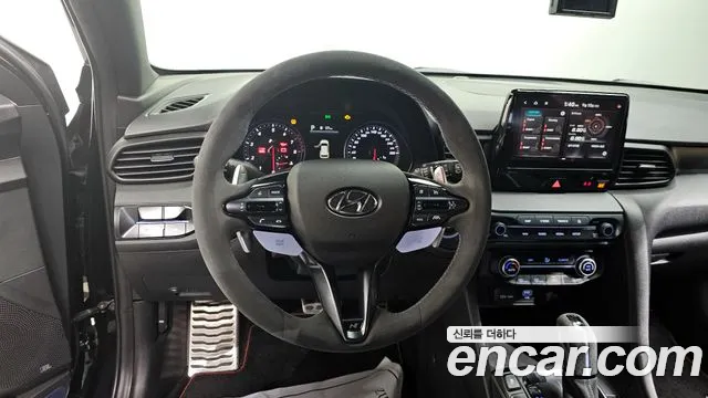 Hyundai Veloster 2021