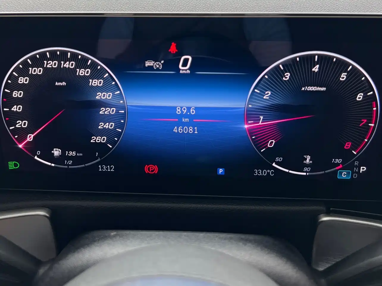 Mercedes-Benz GLB 2023