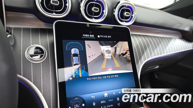 Mercedes-Benz C-Класс 2025