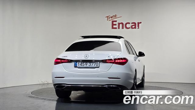 Mercedes-Benz C-Класс 2024