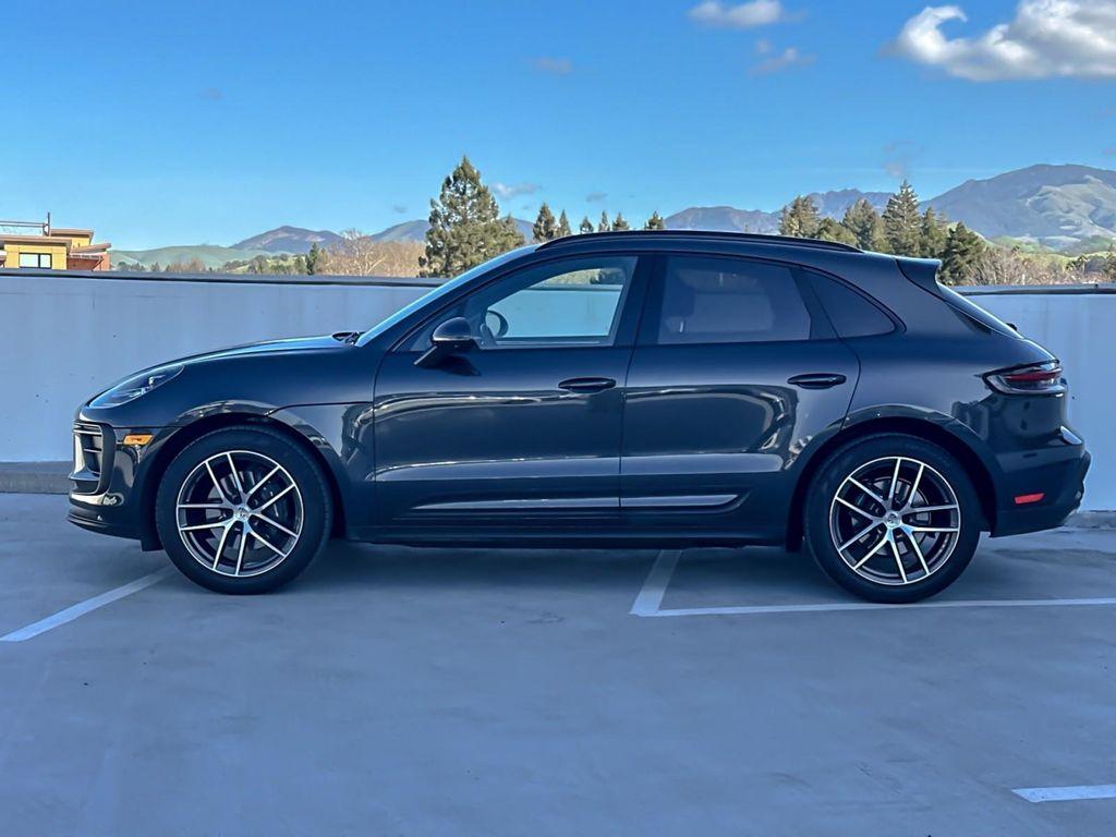Porsche Macan 2025
