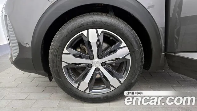 Peugeot 5008 2022