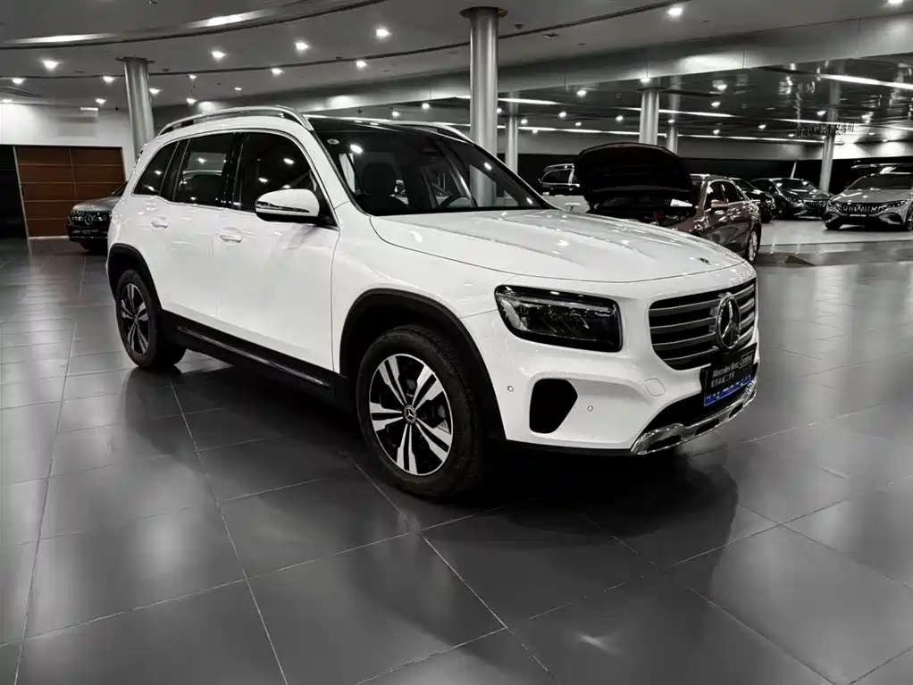 Mercedes-Benz GLB 2024