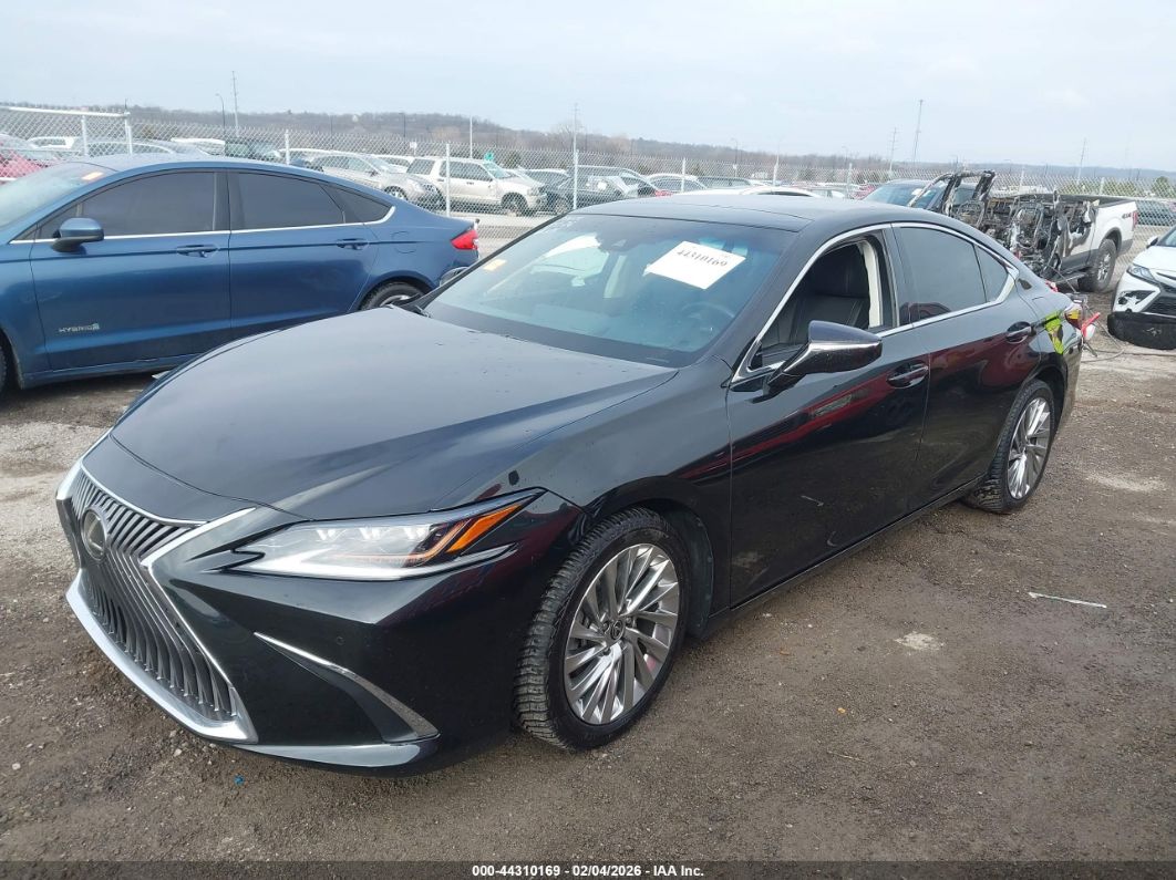 Lexus ES 2021