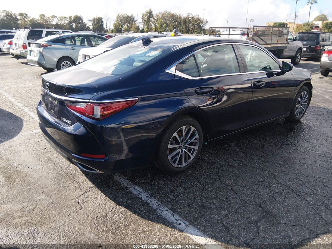 Lexus ES 2022