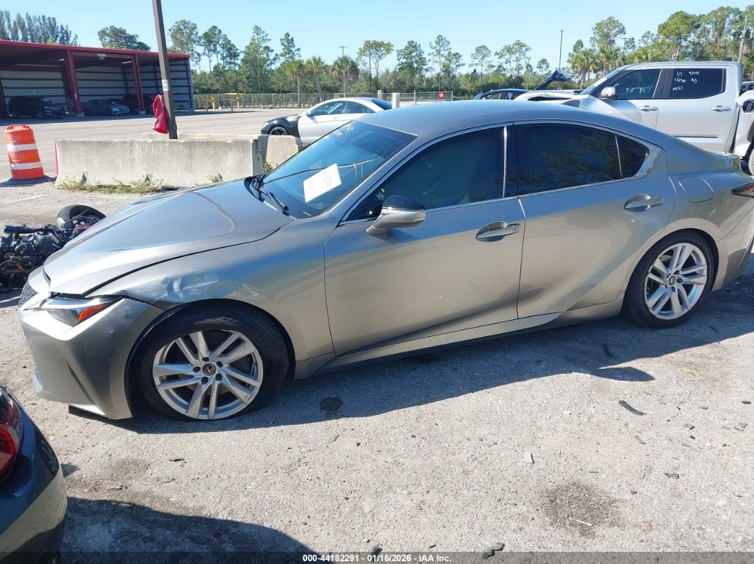 Lexus IS 300 2021